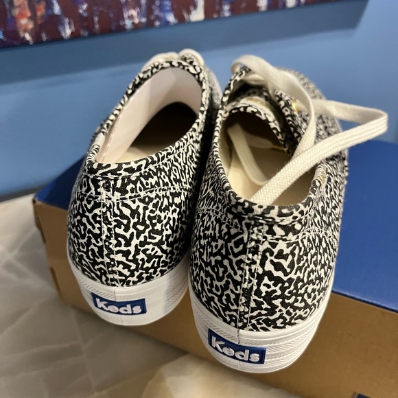 Ready for summer Beautiful Leopard print Keds sneakers. New in the box. - Picture 2 of 8